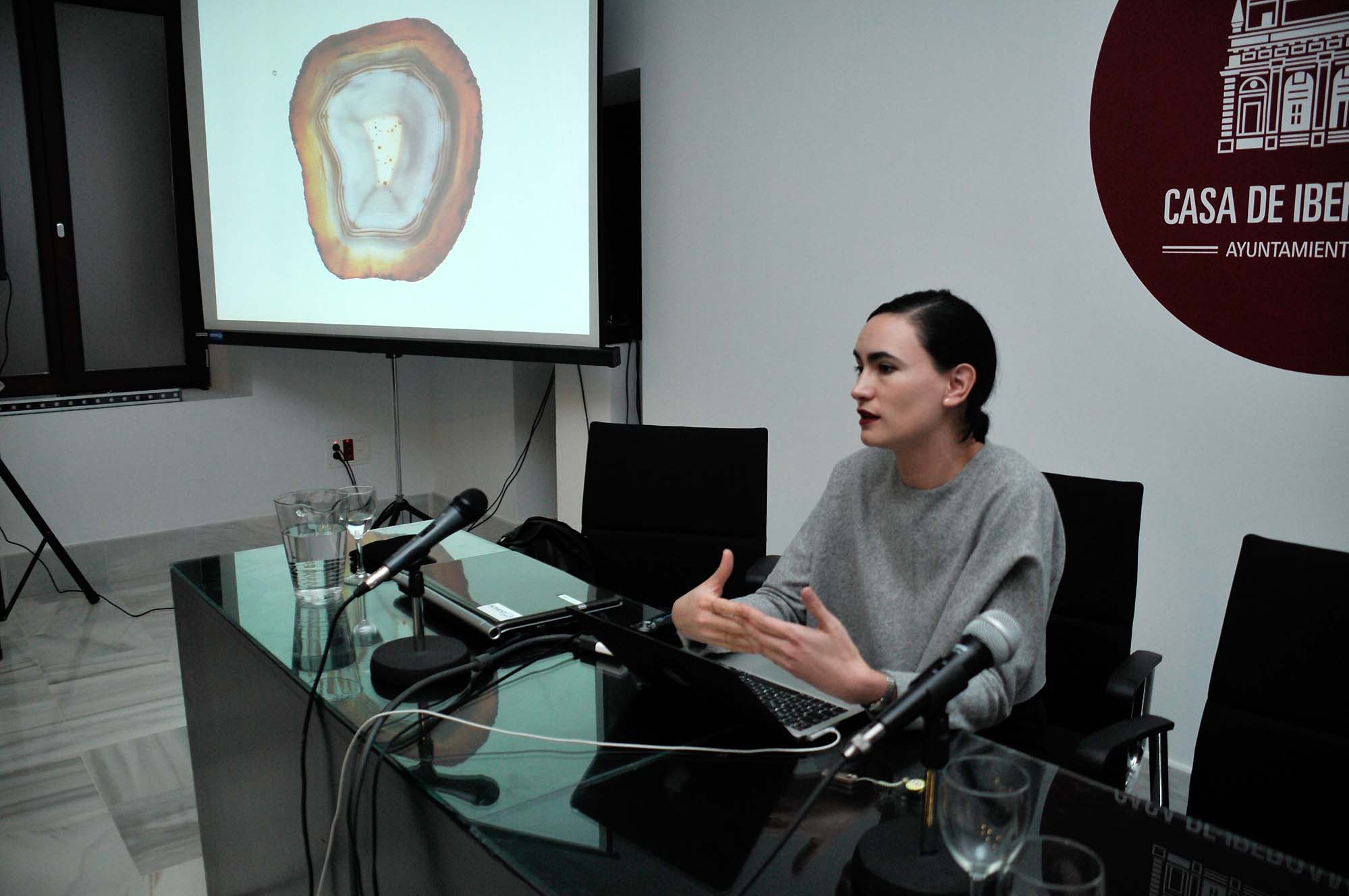 Frida Escobedo expone sus proyectos arquitectónicos